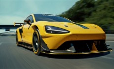 小孩哥拿儿童手表认真拍摄小米SU7 Ultra 网友：小米潜在客户已经排到20年后了