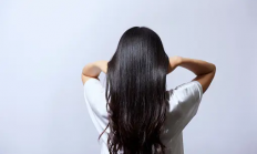 染和烫哪个对头发损伤更大 医生：烫和染都伤头发头皮