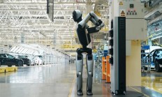 全球首家具身智能机器人4S店开业：涵盖50多款机器人产品 售价最高超百万