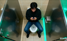 1个月14次如厕超1小时被解雇 员工索赔32万多：法院判了