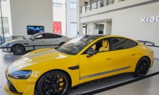 小米SU7 Ultra本月底上市 雷军疯狂爆料 高管要哭了：求你别爆了