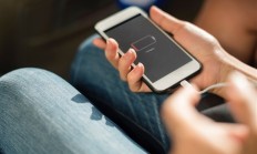 充电时先插手机还是充电器 这几种错误充电方法 手机坏得快