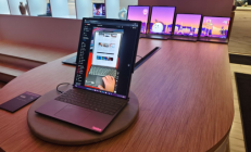 联想发布全球首款卷轴屏PC：可获取50%额外屏幕