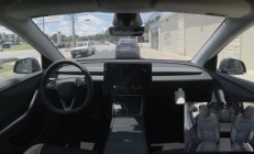 特斯拉“外卖式”交车：APP下单 全无人驾驶到家门