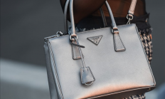 奢侈品牌大变动！据称普拉达正在考虑收购范思哲