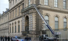 卢浮宫大劫案现场作案嫌疑人全部落网：但被盗珠宝一件也没找到