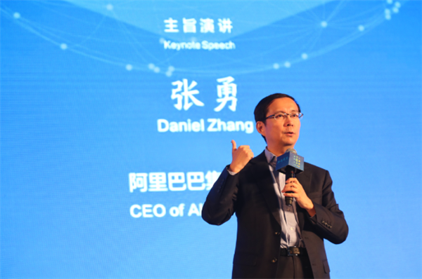 亏了300亿：阿里为啥要把开始赚钱的大润发卖了