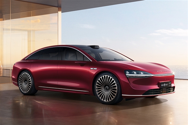 余承东秀爱车享界S9:续航很给力 上下班都是华为智驾在开