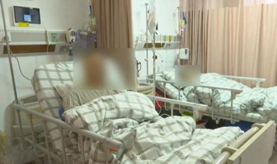 夫妻俩顿顿吃腌菜先后确诊胃癌 医生提醒:要少吃