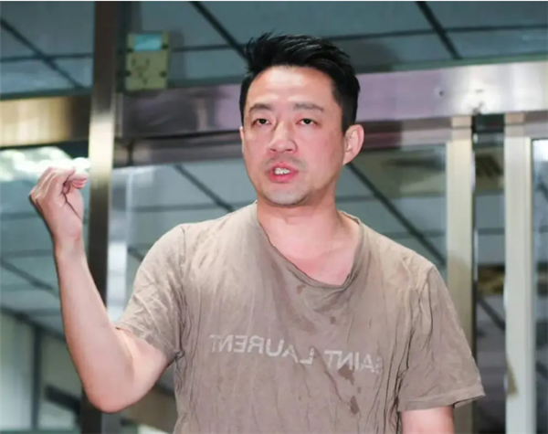 汪小菲微信群讨伐周受资：你凭什么封我号！