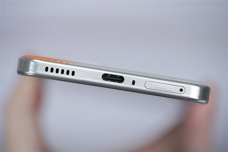 全球首款天玑9400游戏机iQOO Neo10 Pro全面评测：144帧丝滑玩《星铁》真香！