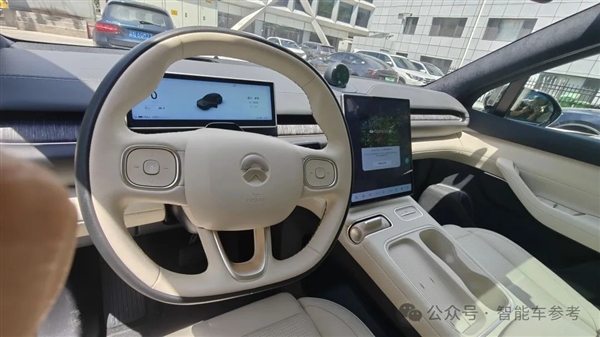 真能追上华为了吗!北京二环实测蔚来世界模型辅助驾驶