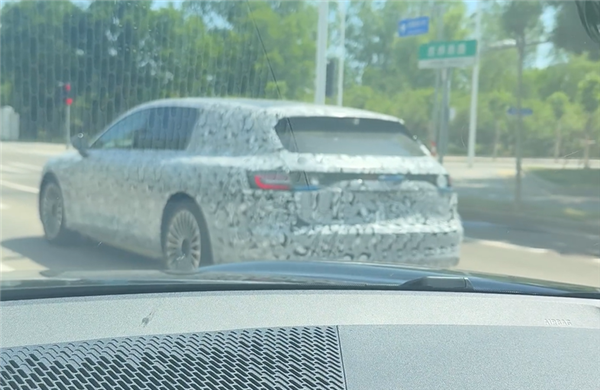 豪华行政 享界S9旅行版实车曝光:有望换掉字母车标