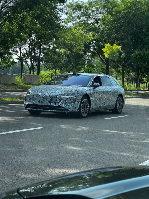 豪华行政 享界S9旅行版实车曝光:有望换掉字母车标