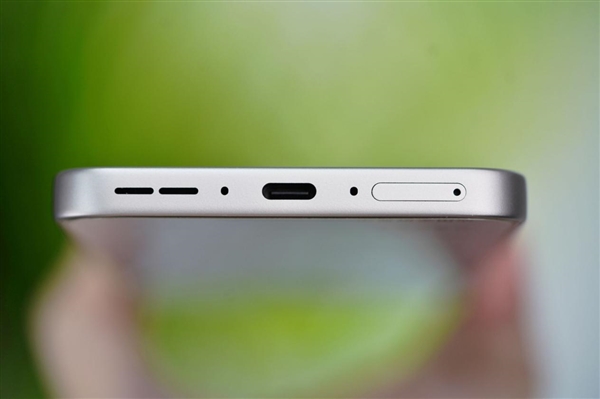 性能最强天玑手机!一加Ace 5至尊版图赏