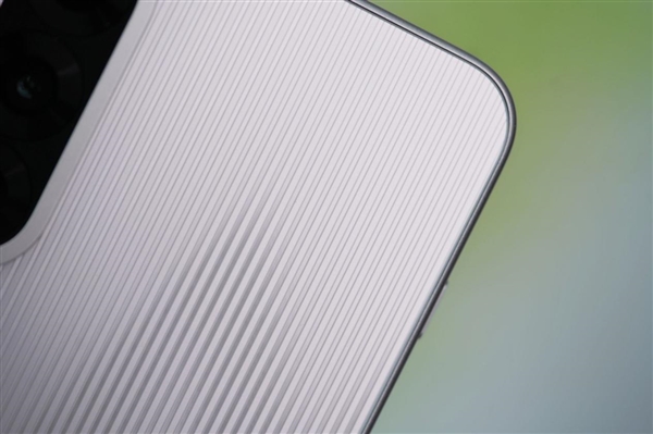 性能最强天玑手机!一加Ace 5至尊版图赏