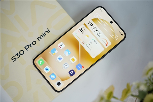 6.31英寸完美小直屏！vivo S30 Pro mini图赏