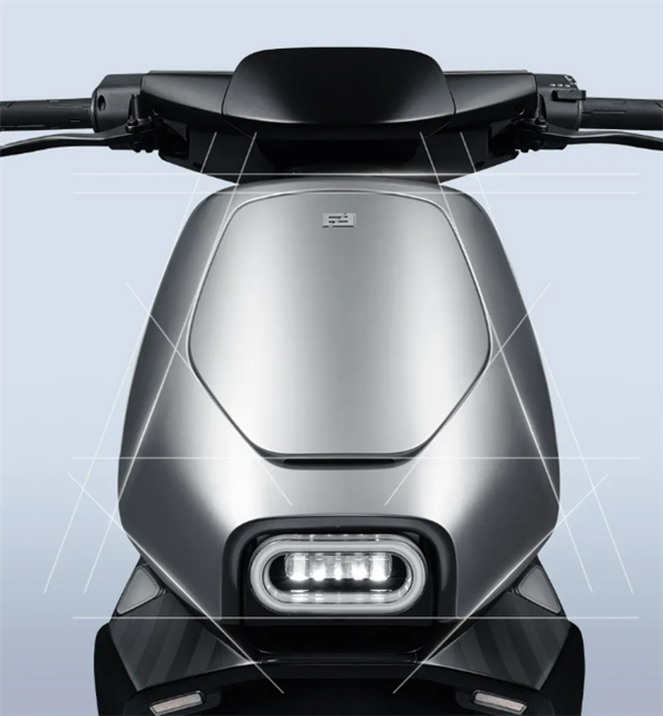 首发3780元起 极核EZ4电摩上市：最快能跑58km/h