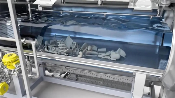 闻起来像蒸蛤蜊!美国流行水葬 碱水“焖煮”遗体化成液体和白骨