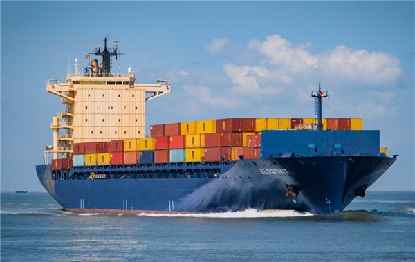 比电车着火更可怕的 是电车在海上着火