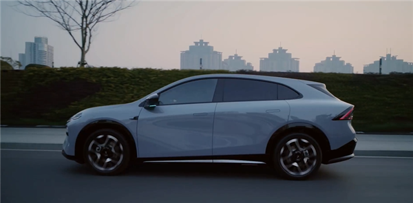 干的就是特斯拉Model Y!全新小鹏G7首发亮相