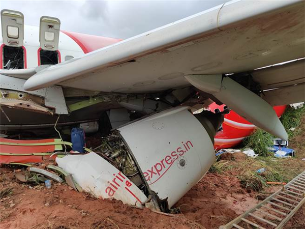 起飞一分钟就坠落 印度这架波音787到底发生了什么