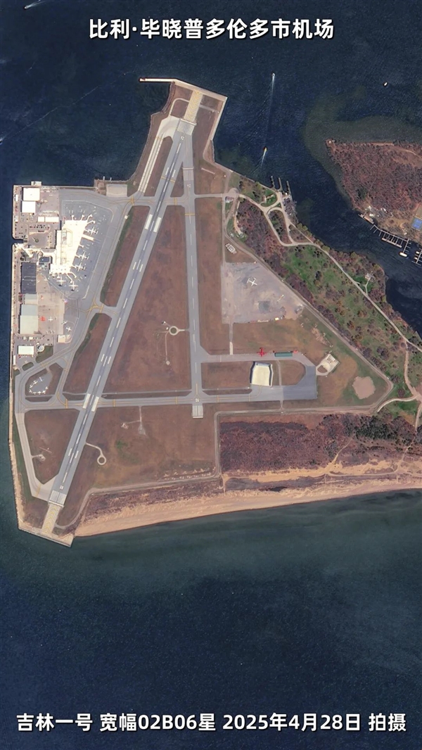 卫星俯瞰加拿大多伦多:好一副都市画卷