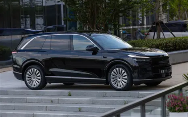 气场竟不输BBA!乐道L90黑色涂装实车曝光