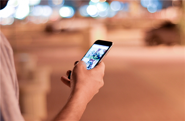 黄牛盯上大学生国补 代购后转卖每台可赚300元