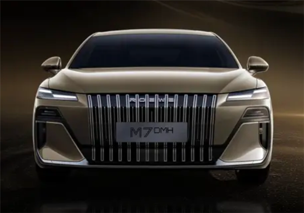 劳斯莱斯设计师亲手打造!荣威M7 DMH浅茶金配色官图发布