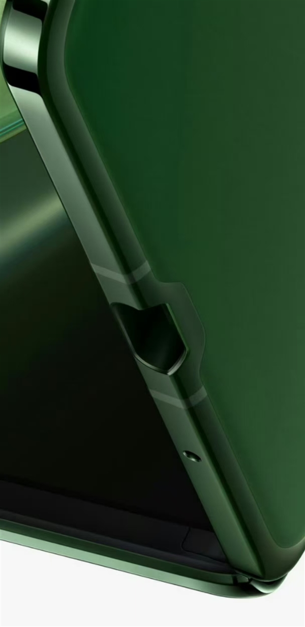 最惊艳大折叠!vivo X Fold5过于轻薄:连完整C口都塞不下了