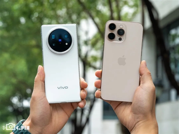 vivo刚出的这台折叠屏 我愿称它为“苹果最佳搭子”