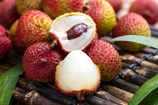 吃荔枝后能测出酒驾吗 媒体实测：真能 但不用紧张