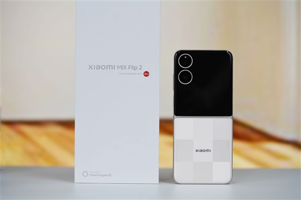 满配旗舰小折叠屏！小米MIX Flip 2图赏