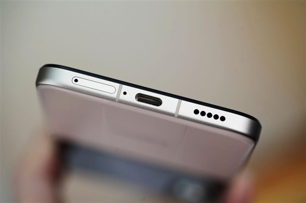 满配旗舰小折叠屏！小米MIX Flip 2图赏