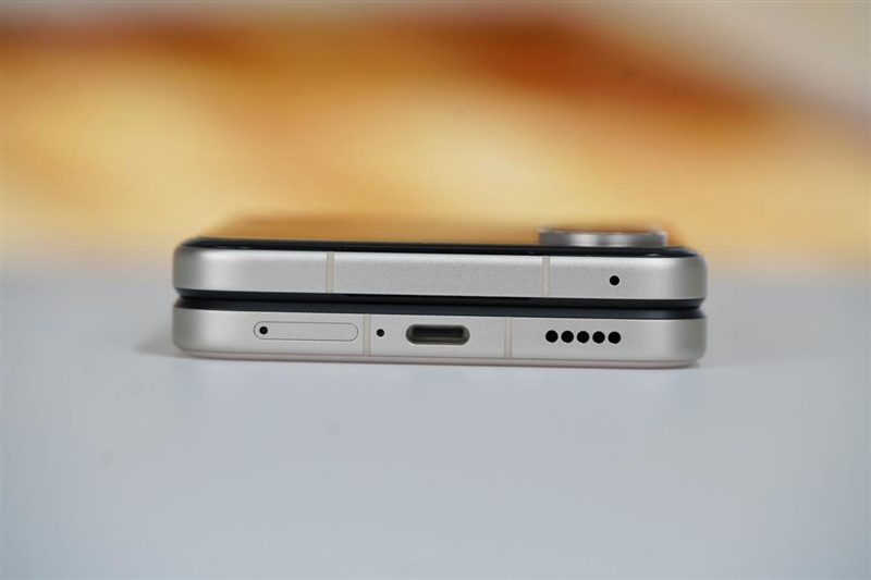 游戏不发烫、内屏无折痕！小米MIX Flip 2评测：行业唯一的满配旗舰小折叠