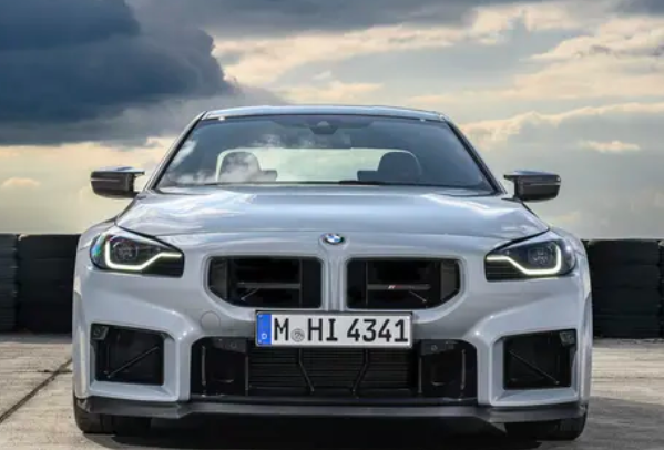 史上最强版本！全新宝马M2CS即将亮相：小小车身内含530马力