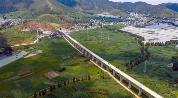 全长16.8公里！渝昆高铁全线最长单洞双线隧道贯通