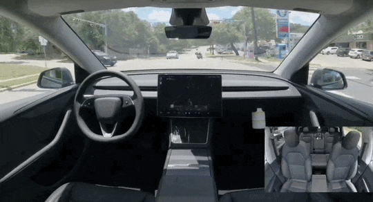 特斯拉“外卖式”交车：APP下单 全无人驾驶到家门