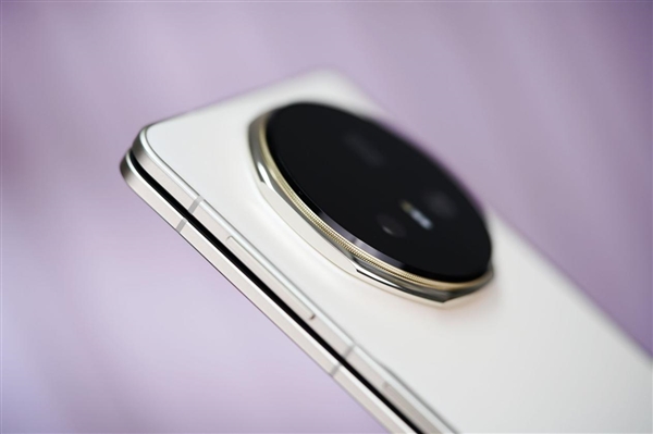 史上最轻薄的大折叠！荣耀Magic V5图赏