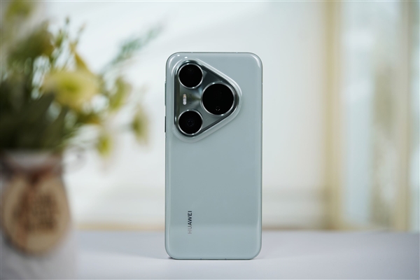 麒麟芯供货改善！消息称华为Pura 80系列半月销量近20万台：万元Pro版占比60%