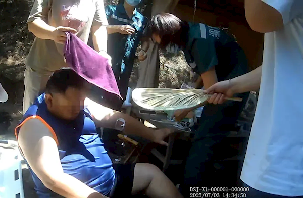 最高气温39℃ 山东壮汉上山烧烤被热晕 8名消防员才抬回