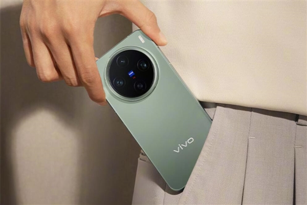 全球首款天玑9500小屏旗舰!vivo X300曝光