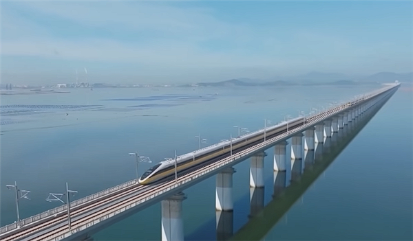 全球最快！国产高铁CR450“过于先进不便展示”