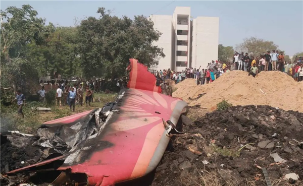 270余人遇难！印航空难首份调查报告：坠机前一刻发动机燃料供应被切断
