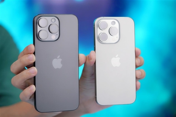 你注意过没！iPhone摄像头旁边竟然有个小孔：作用揭秘