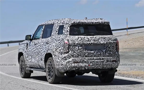 全新三菱帕杰罗变身方盒子：不仔细看还以为是长城新车