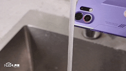 不到2000元带风扇还防水的手机 会让你上分更快吗