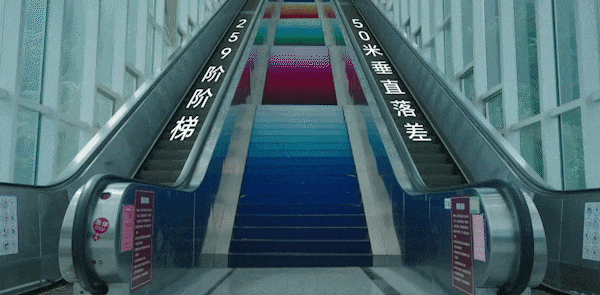 荣耀X70首销连续3天全品牌全机型销量第一 能抗193吨碾压还能挡子弹