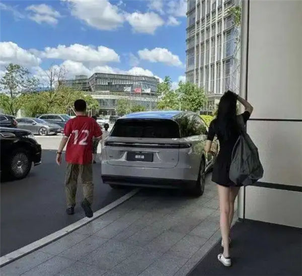 李想:我很喜欢我老婆 但结婚前我对她做了尽职调查